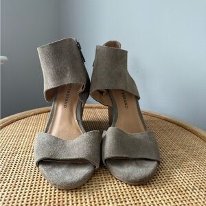 Lucky Brand Taupe Suede Block Heel Sandals